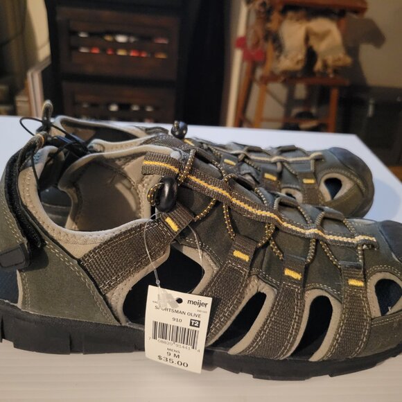 Sandals - Picture 2 of 6